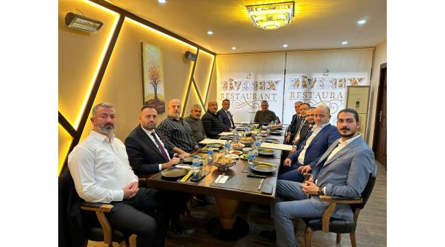 ATSO Vali-Mülkiye Başmüfettişi görevini yürütmekte Aykut Pekmez ile bir araya geldiler.