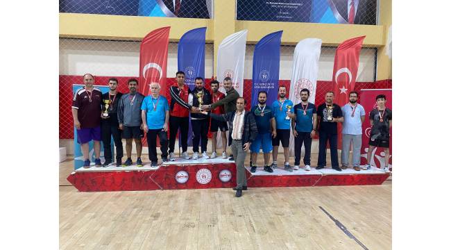 Kurumlar Arası Masa Tenisi Turnuvası Yapıldı