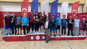 Kurumlar Arası Masa Tenisi Turnuvası Yapıldı