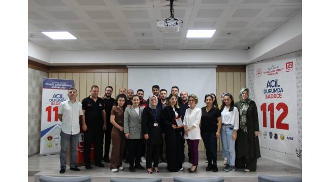 Düzce Üniversitesi Öğretim Görevlisi Etkili İletişim Teknikleri Konusunda Eğitim Verdi
