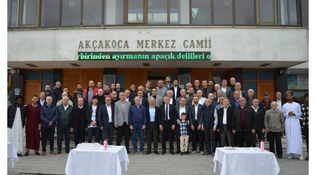 Akçakocada Ramazan Bayramı namazı tekbirlerle eda edildi