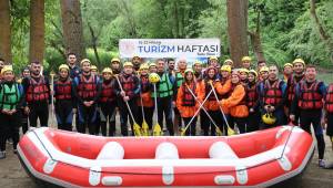 Turizm Haftası Etkinlikleri Kapsamında Cumayeri Dokuzdeğirmen ve Harmankaya Köyleri Arasındaki Parkurda Rafting Etkinliği Düzenlendi