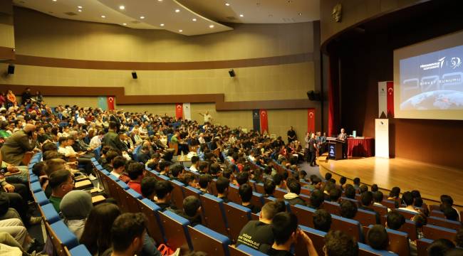 TUSAŞ Yönetim Kurulu Başkanı Düzce Üniversitesi Öğrencileriyle Bir Araya Geldi