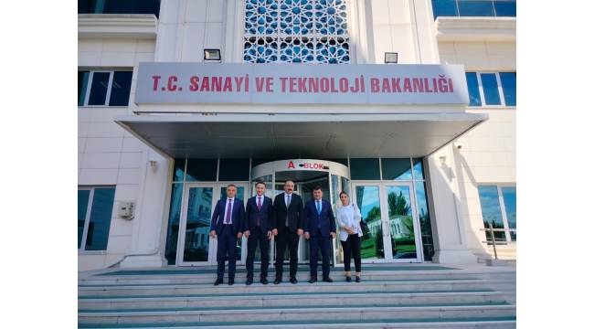 T.C.Sanayi ve Teknoloji Bakanlığı Sanayi Bölgeleri Genel Müdürü ve Türkiye Elektrik İletişim A.Ş. Genel Müdürü ziyaret edildi
