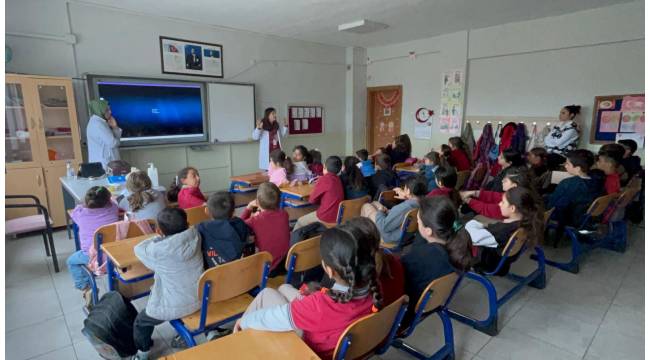 Akçakoca’da Öğrenci ve Öğretmenlere Sağlık Eğitimi Verildi