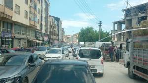 Akçakoca'da Pazaryeri Trafiği Vatandaşı Çileden Çıkardı: “Zabıta Göreve!”