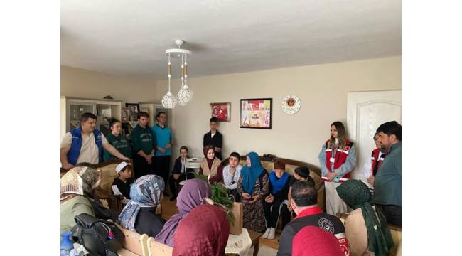 Akçakoca'da Şehit Annesine Anlamlı Ziyaret