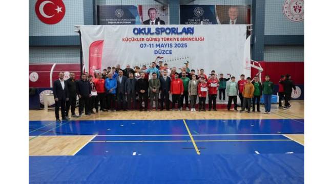 Düzce, Küçük Pehlivanlara Ev Sahipliği Yaptı