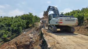 Ahmet Dağı Yolu'nda Heyelan Müdahalesi Başladı
