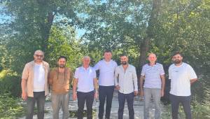 AK Parti Akçakoca İlçe Başkanı Burhan İşleyen ve Ekibi, Haciz Deresi’ndeki Beton Duvar Çalışmasını İnceledi