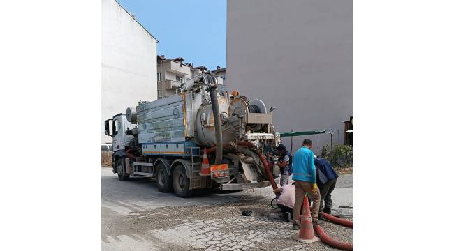 AKÇAKOCA BELEDİYESİ’NDEN ALTYAPIYA YÖNELİK TEMİZLİK ATAĞI