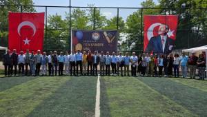 AKÇAKOCA’DA GELECEĞİN USTALARI SAHNEDE: 2025 YILI SONU SERGİSİ GÖZ DOLDURDU