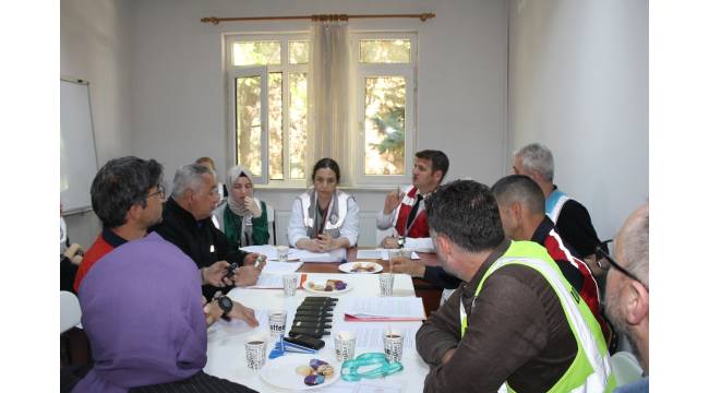 AKÇAKOCA İLÇE DEVLET HASTANESİ’NDE MASA BAŞI EĞİTİM TATBİKATI GERÇEKLEŞTİRİLDİ
