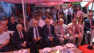 Ceneviz Kale Plajı’nda Mavi Bayrak Yeniden Dalgalanıyor!
