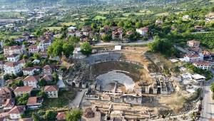 Düzce'nin Saklı Hazinesi: Prusias ad Hypium Antik Tiyatrosu Geçmişe Işık Tutuyor