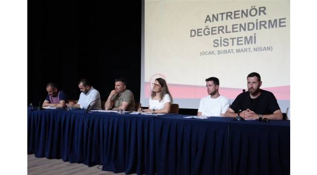 İl Spor Müdürü İsa Yazıcı Başkanlığında Antrenör Değerlendirme Toplantısı Gerçekleştirildi