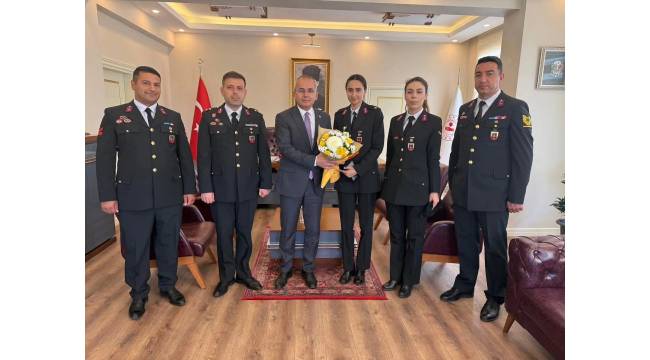Jandarma Komutanları, Akçakoca Kaymakamı Pișkin’i Ziyaret Etti