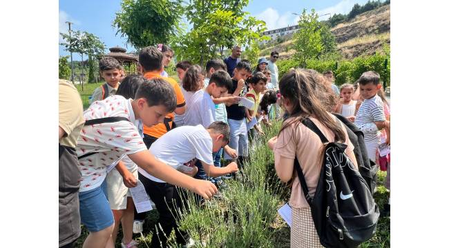 Minik Doğa Kaşifleri Botanik Bahçesi’nde!