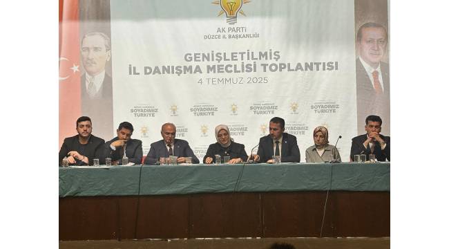 AK Parti Akçakoca İlçe Teşkilatı, Düzce'de Genişletilmiş İl Danışma Meclisi Toplantısına Katıldı