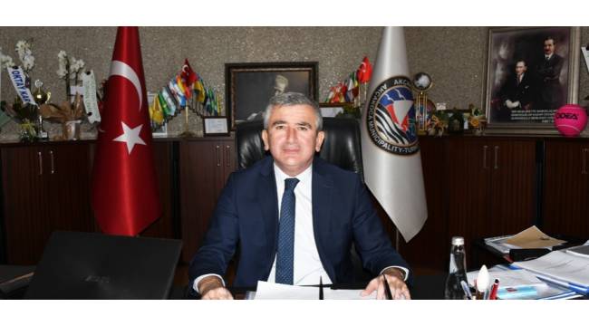 Akçakoca Belediye Başkanı Fikret Albayrak'tan Temizlik Personeline Teşekkür Mesajı