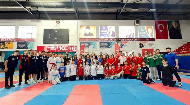 Düzce’de Analig Karate Grup Müsabakaları Coşkulu Bir Finalle Tamamlandı