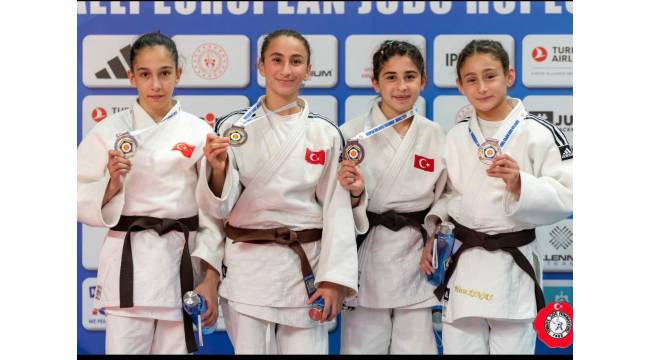 Erva Eren, Yıldızlar Avrupa Kupası'nda Avrupa İkincisi Oldu