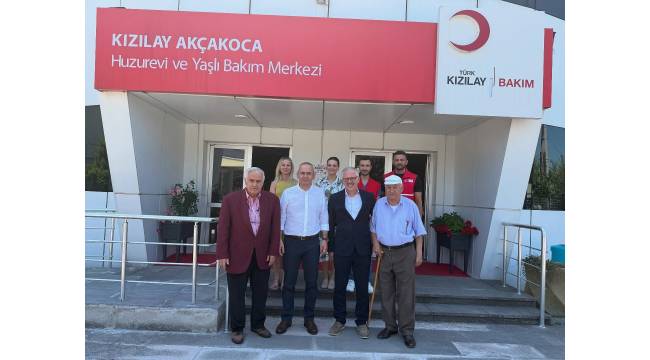Kaymakam Deniz Pişkin'den Kızılay Akçakoca Huzurevi'ne Ziyaret