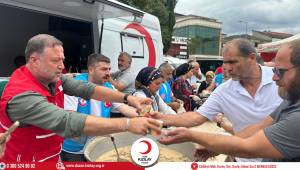 Kızılay Düzce İl Merkezi’nden Aşure İkramı Etkinliği