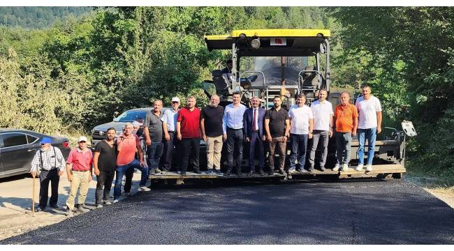 Özyanık Köyü’nde Sıcak Asfalt Çalışmaları Yerinde İncelendi