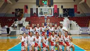Basketbolda Türkiye Üçüncülüğü Gururu