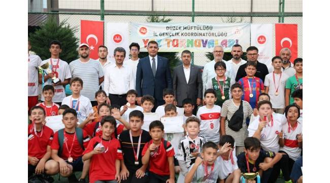 Düzce’de Yaz Kur’an Kursları Arası Futbol Turnuvası Ödül Töreni Gerçekleştirildi