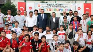 Düzce’de Yaz Kur’an Kursları Arası Futbol Turnuvası Ödül Töreni Gerçekleştirildi