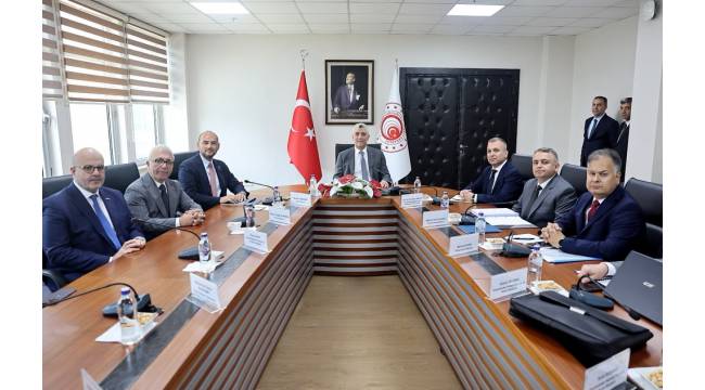 Ticaret Bakanı’ndan MÜSİAD’a Tam Destek: “Türkiye Yüzyılı İçin El Birliğiyle Yürüyeceğiz”