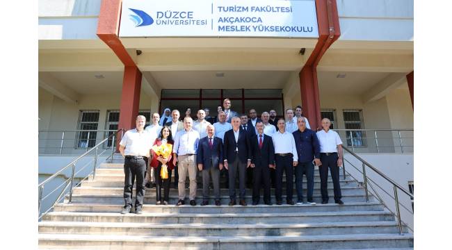 Akçakoca Turizm Fakültesi’nde Dekanlık Devir Teslim Töreni Gerçekleştirildi