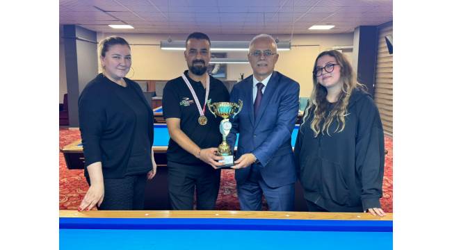 Düzce’de 3 Bant Bilardo Şampiyonu Özkan Kocabıyık Oldu