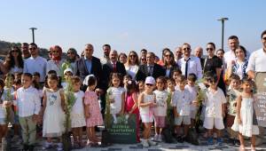 DÜZCE ÜNİVERSİTESİ ANAOKULU’NDAN MİNİK ELLERLE GELECEĞE NEFES: FİDAN DİKME ETKİNLİĞİ