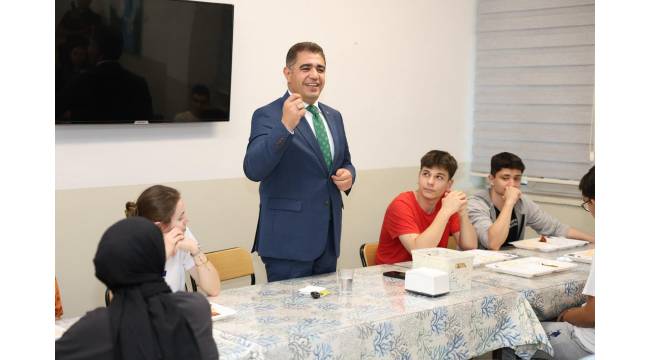 Düzce Valisi Selçuk Aslan’dan Arsal Anadolu Lisesi Pansiyonuna Sürpriz Ziyaret