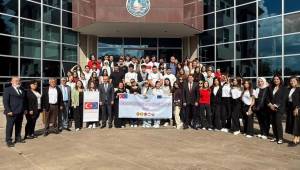 Kaymakam Deniz Pişkin, Erasmus Projesi Kapsamında Gençlerle Bir Araya Geldi