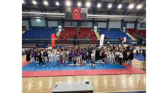 29 Ekim Cumhuriyet Kupası Taekwondo Turnuvası Gerçekleştirildi