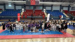 29 Ekim Cumhuriyet Kupası Taekwondo Turnuvası Gerçekleştirildi