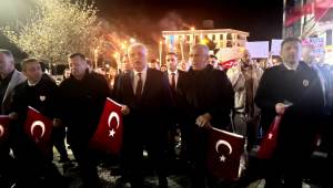 Akçakoca’da 29 Ekim Cumhuriyet Bayramı Coşkusu: Fener Alayı’na Yoğun Katılım