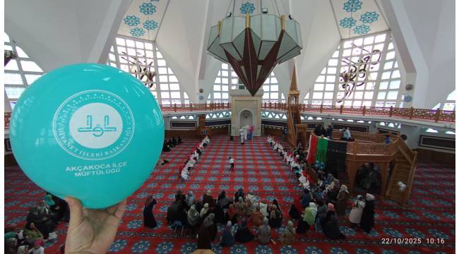 Akçakoca Merkez Camii’nde “Bed-i Besmele” Programı Miniklerin Katılımıyla Gerçekleştirildi