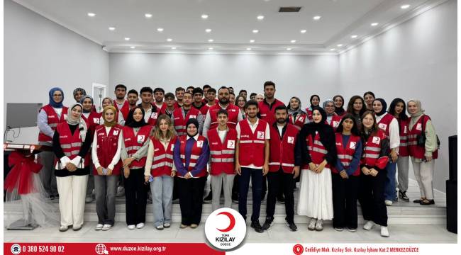 Düzce'de Genç Gönüllülere Temel Afet Eğitimi Verildi