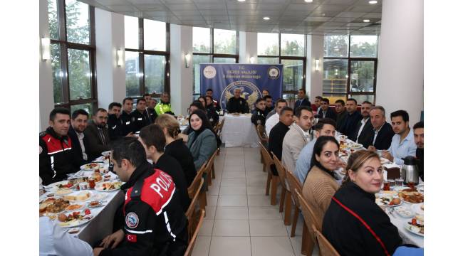 Düzce İl Emniyet Müdürü İbrahim Ergüder, Asayiş Şube Personeliyle Kahvaltıda Buluştu
