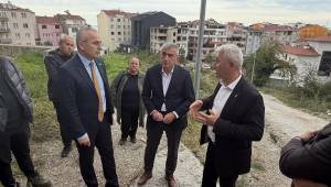 Kaymakam, Belediye Başkanı ve AK Parti İlçe Başkanı, Osmaniye Mahallesi’nde Vatandaşları Dinledi