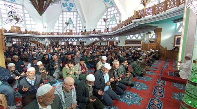 Akçakoca’da 24 Kasım Öğretmenler Günü Anısına Anlamlı Program