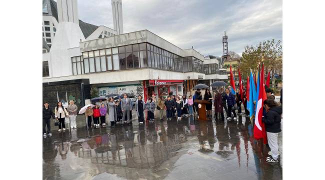 Akçakoca’da 24 Kasım Öğretmenler Günü Törenle Kutlandı
