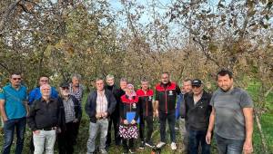 Akçakoca’da Üreticilere Fındık Budama Eğitimi Verildi