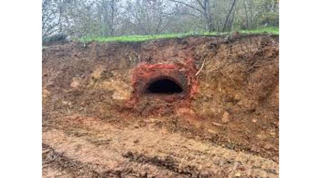 Akçakoca Göktepe Köyü’nde Yol Çalışmasında Tarihi Ateş Tuğlası Fırını Ortaya Çıktı