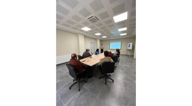 Akçakoca İlçe Sağlık Müdürlüğü Personeline “Hasta Hakları” ve “Afet ve Acil Durumlarda Ruh Sağlığı” Eğitimi Verildi